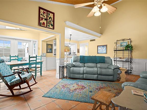 3rd image of 2586 Forest Run Ct
