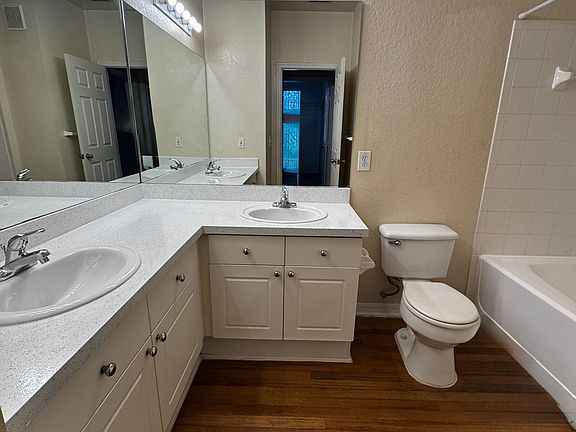 5th image of 18001 Richmond Place Dr APT 1123