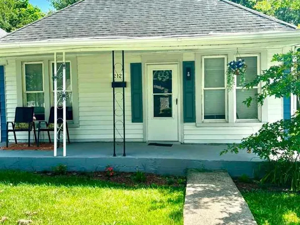 2121 Elm St, Terre Haute, IN 47807