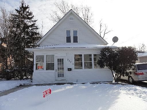2nd image of 777 Wing St