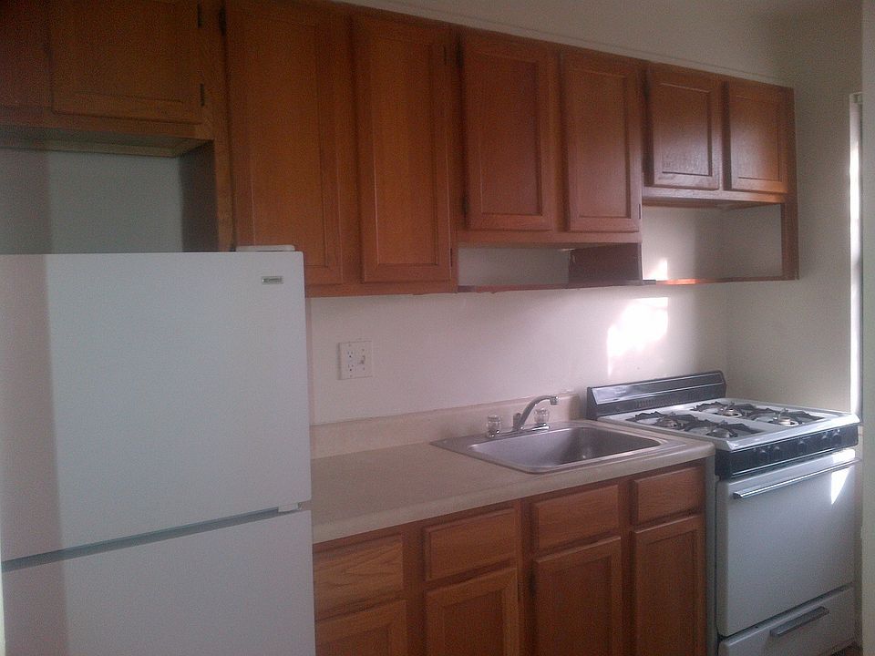 2nd image of 125 Forest Ave APT 9C