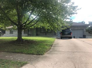 3812 NW Dogwood Dr, Blue Springs, MO 64015