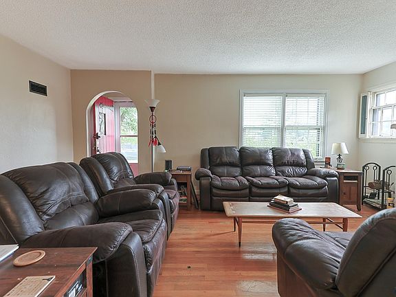 4th image of 1501 Albany Ave