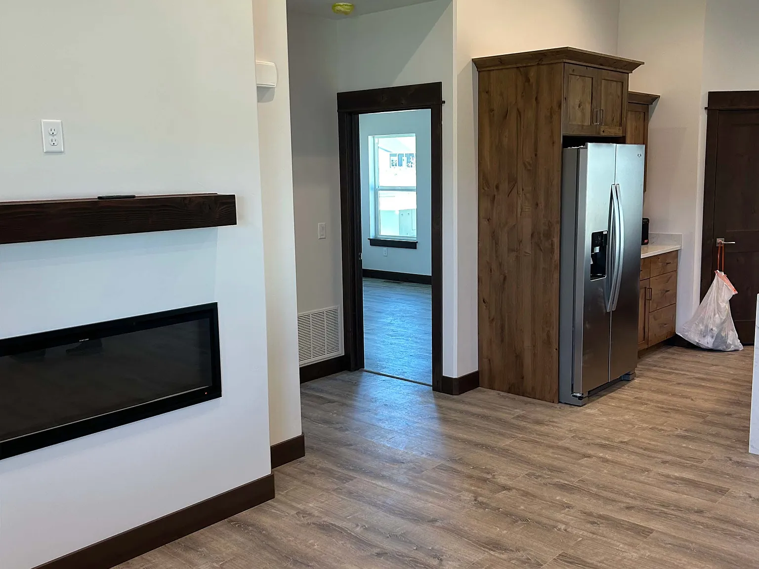 125 Thomas Way - 1 — Photo 4