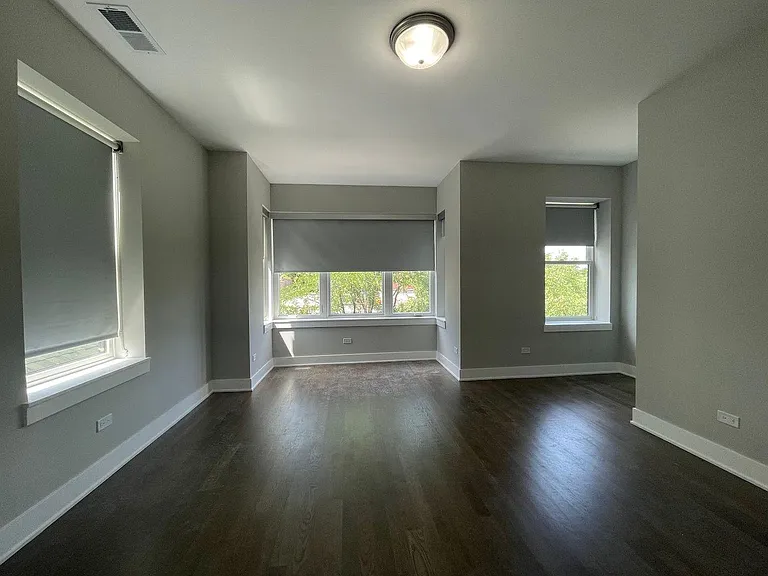 1923 W 21st St #2 — Photo 3