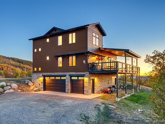 2nd image of 40305 Valley Drive