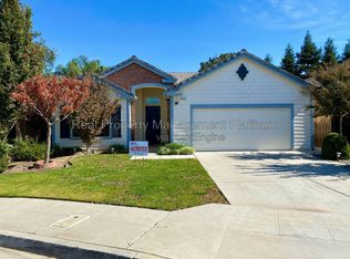8616 N Garden Ave, Fresno, CA 93720