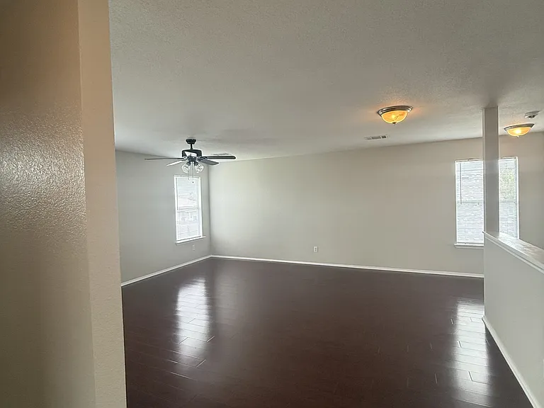 502 Constellation Dr — Photo 25