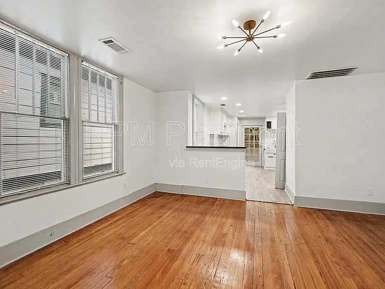 931 Oglethorpe Ave SW — Photo 9