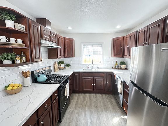 2nd image of 20443 Meekland Ave