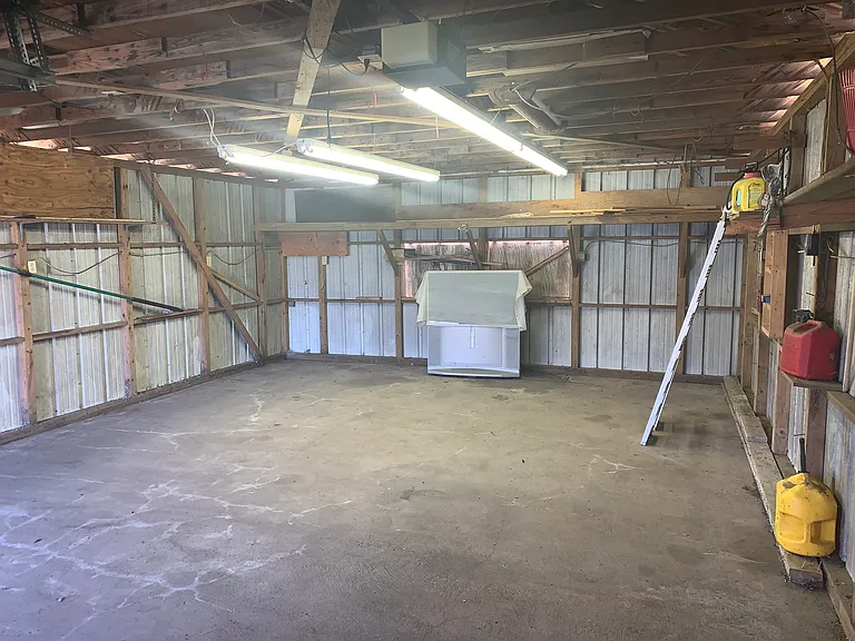 10704 State Highway 185 S — Photo 47