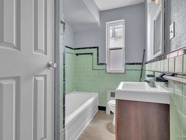 17701 Manderson Rd — Photo 7