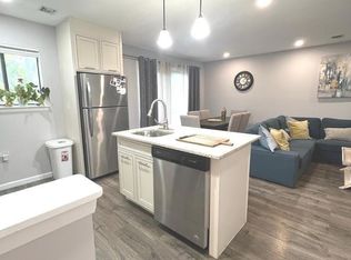 615 Broadway APT 70, Amityville, NY 11701