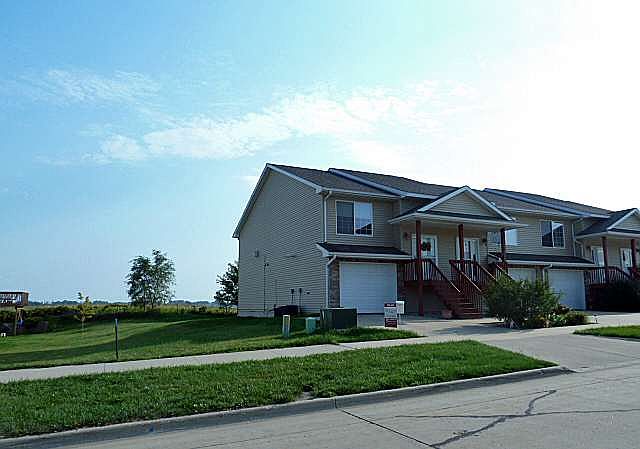 1st image of 547 E Goldfinch Dr