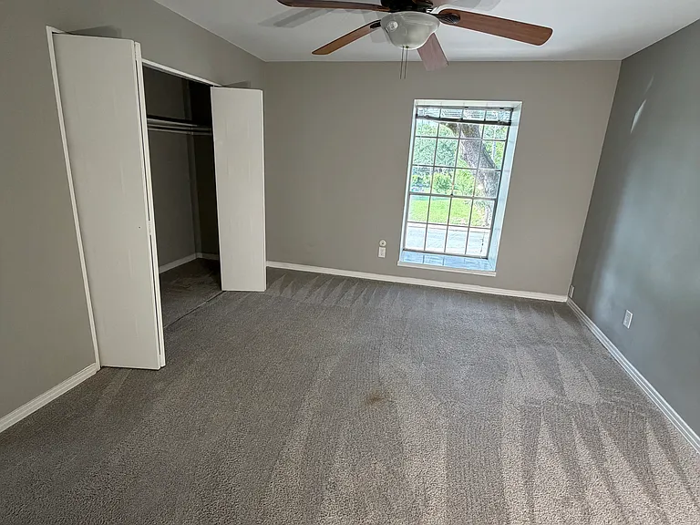 2107 Langley Ave — Photo 8