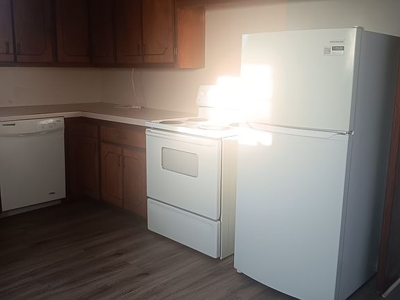 3rd image of 504 S 5th St