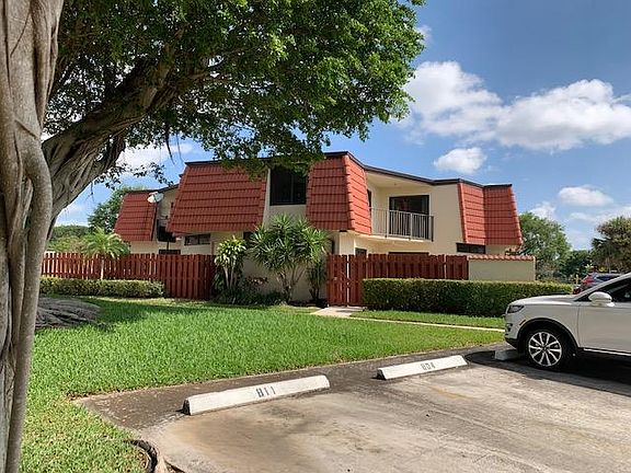 5th image of 3807 Victoria Dr