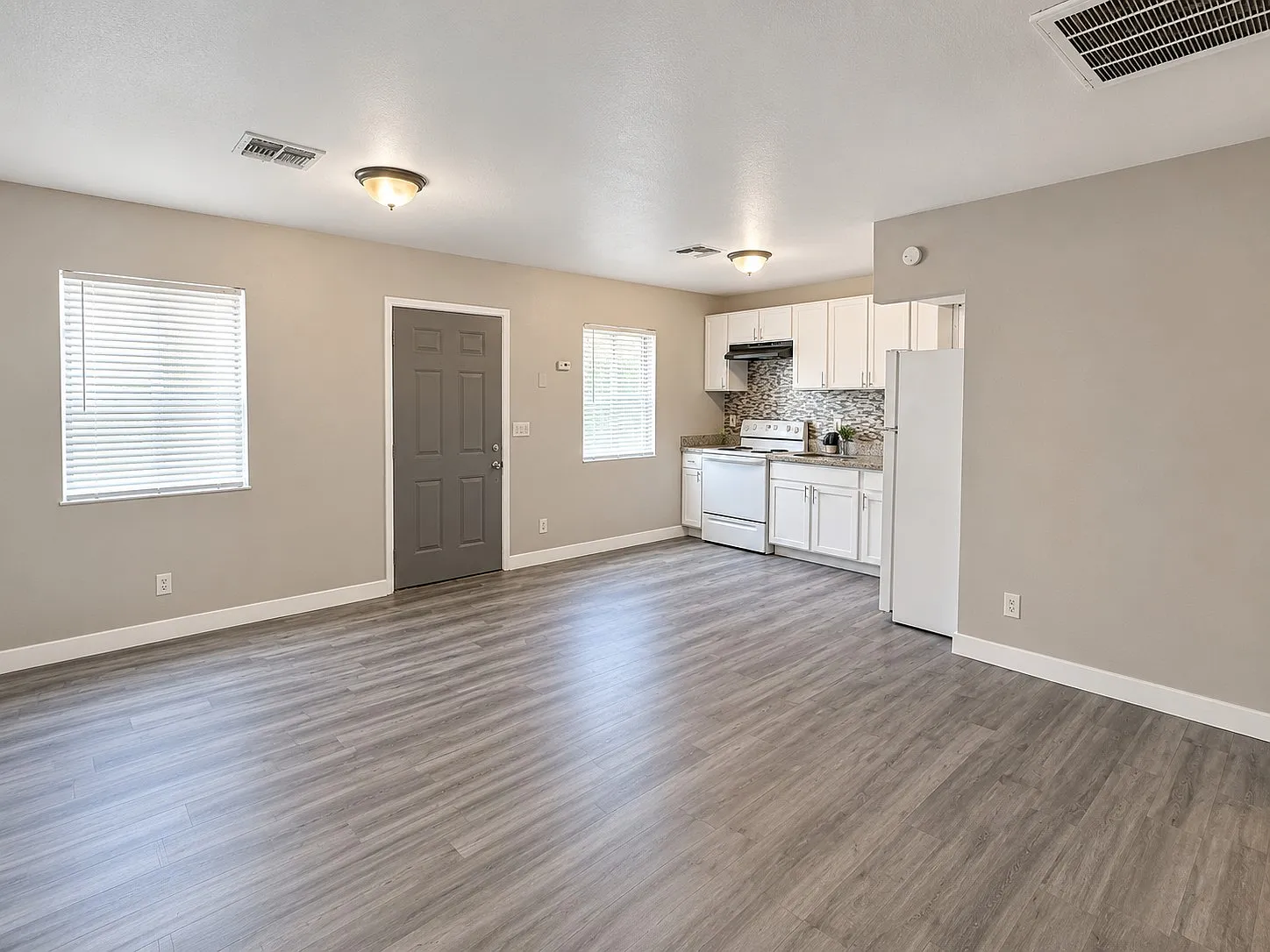 2 bed, 650 sqft, $1,095 — Photo 3