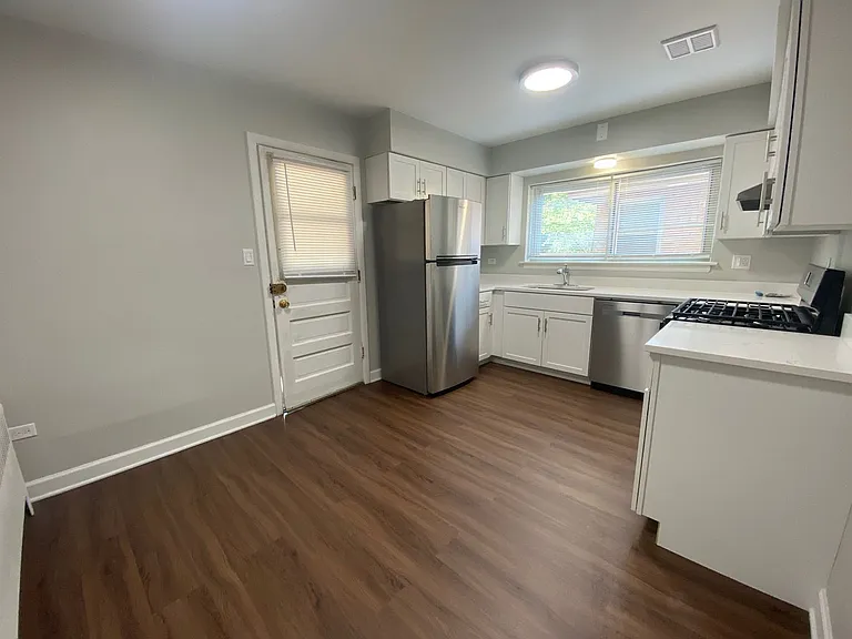 703 Dodge Ave #1S — Photo 3