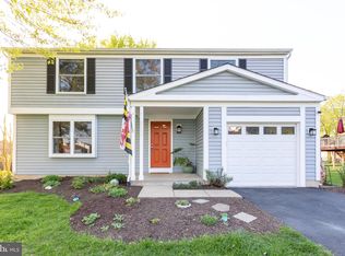 5694 Pebble Dr, Frederick, MD 21703