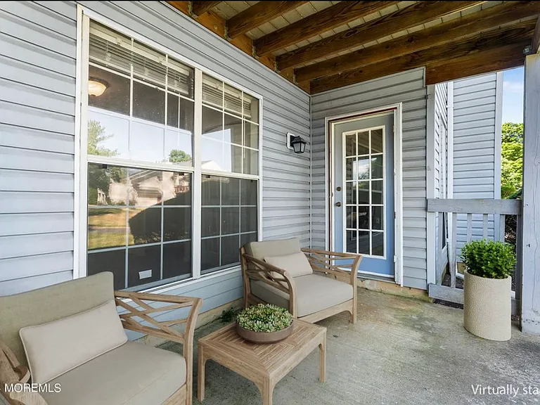 339 Yorkshire Pl — Photo 21