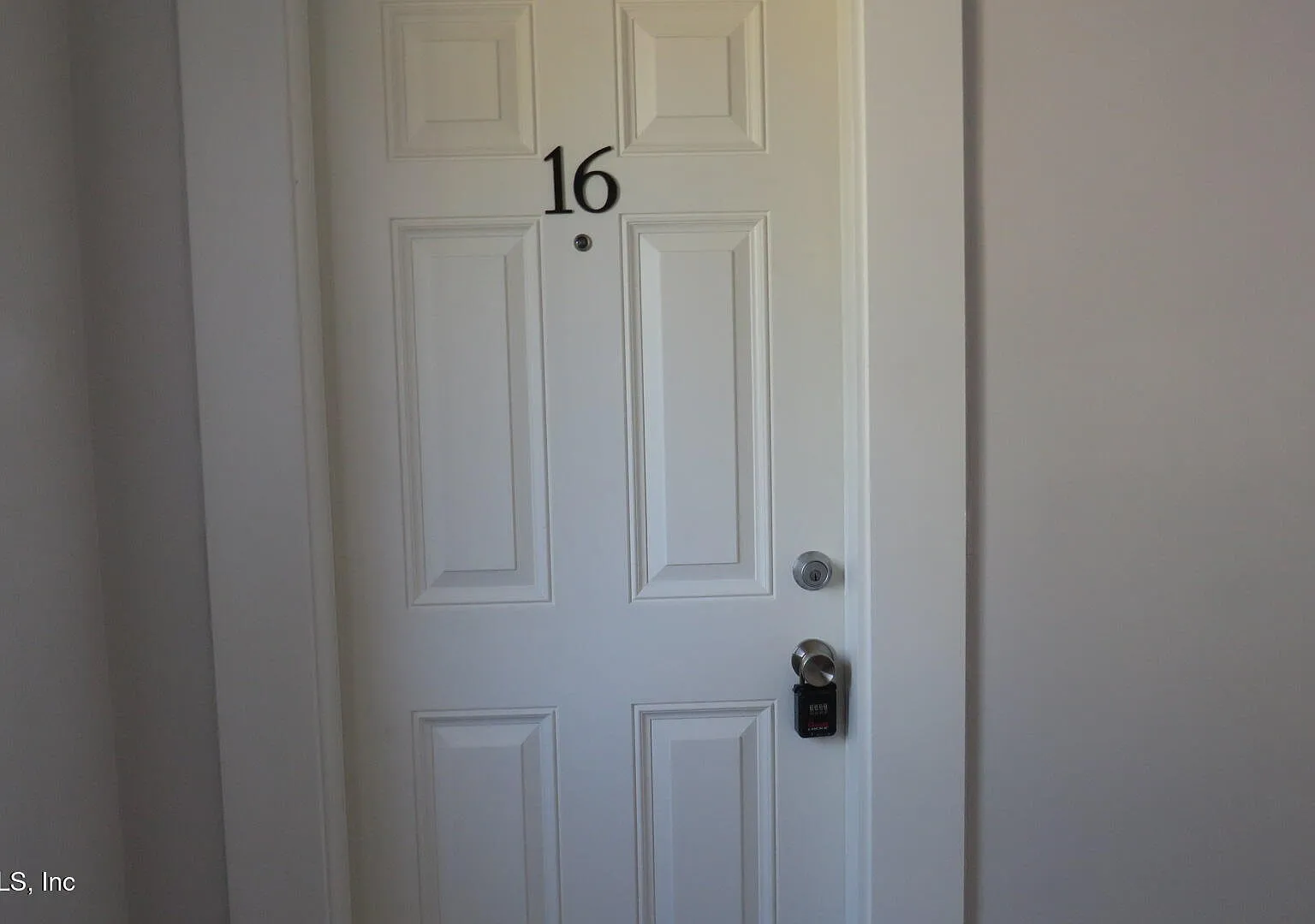 1 bed, 1.0 bath, 700 sqft, $1,100 — Photo 4