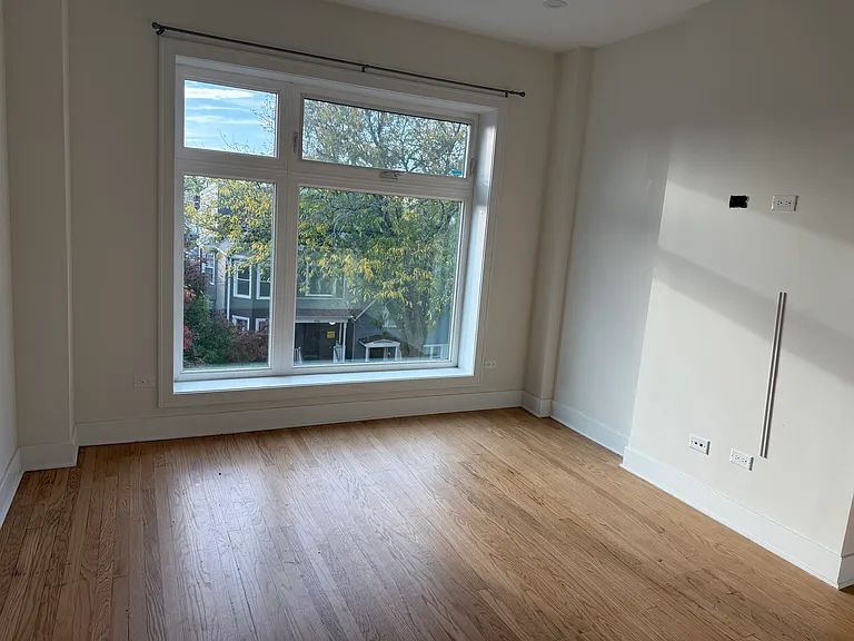 4129 N Saint Louis Ave #2 — Photo 10