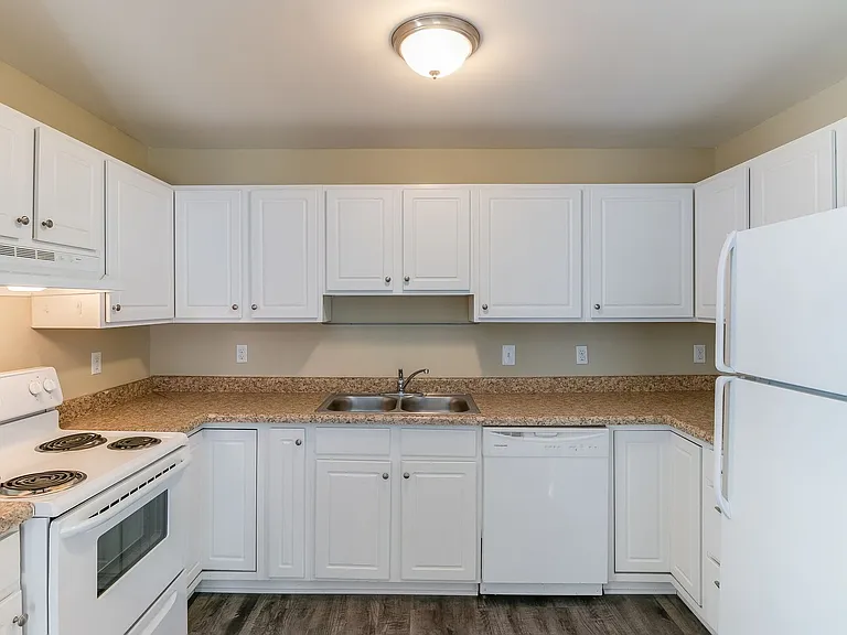 1306 E Miller Road 6114 Beechfield Dr — Photo 13
