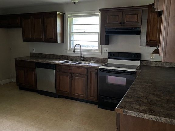5th image of 606 W Barton Ave