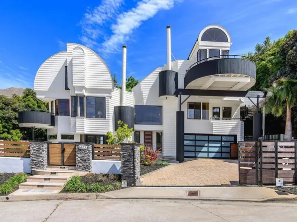 6105 Avenida Chamnez, La Jolla, CA 92037