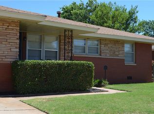 129 W Jarman Dr, Midwest City, OK 73110