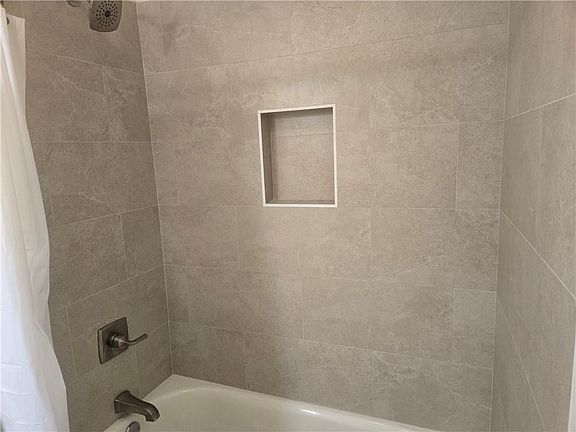 4th image of 14901 Emory Rd