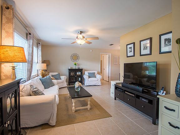 3rd image of 3004 Woodchase Ct