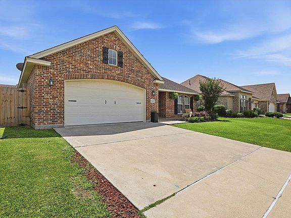 2nd image of 10225 Pine Ridge Ln
