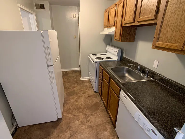 1691 Valley Ave — Photo 45