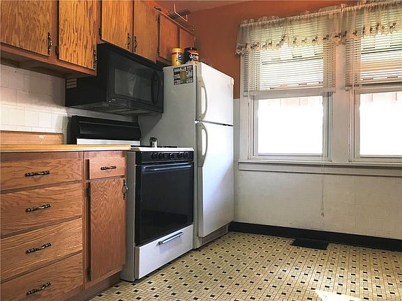 4th image of 104 Garfield St