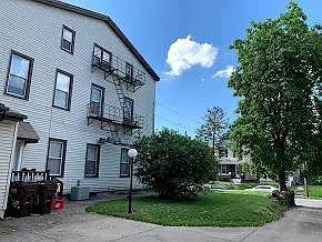 1917 Mills Ave #1 — Photo 10