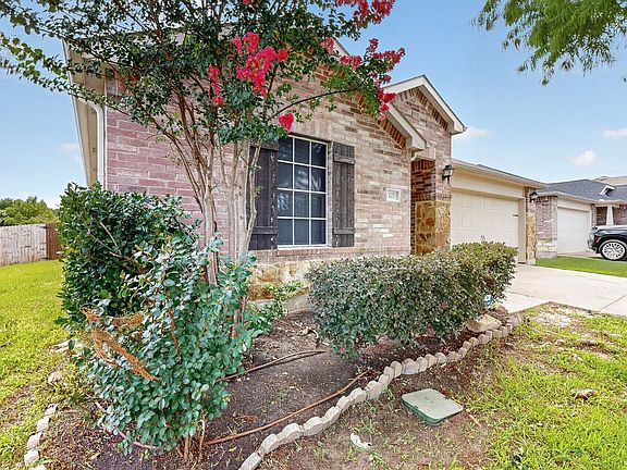 5th image of 127 Abelia Dr