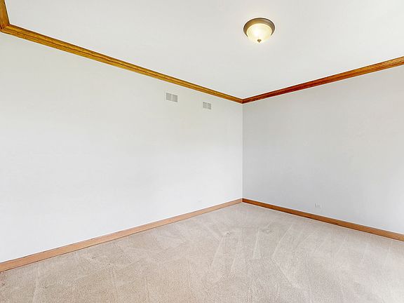 4th image of 11912 S Wolf Dr