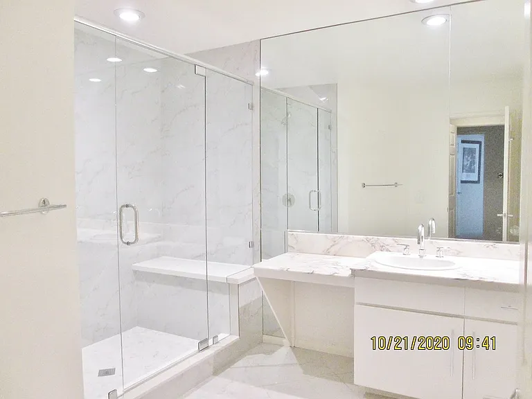 Lido Apartments - 639 Huntley Dr — Photo 34