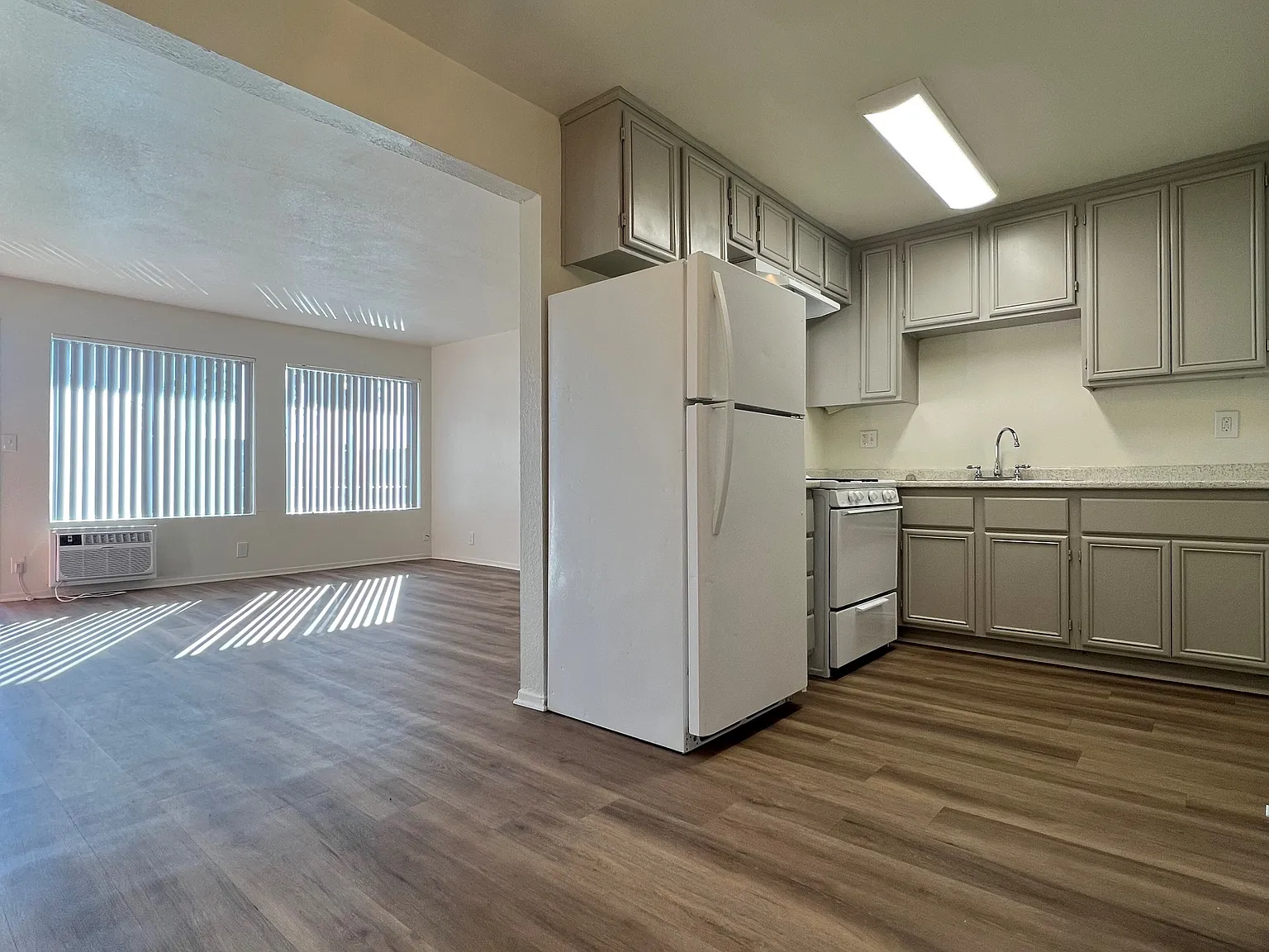 Summit Place Apartments — Photo 1