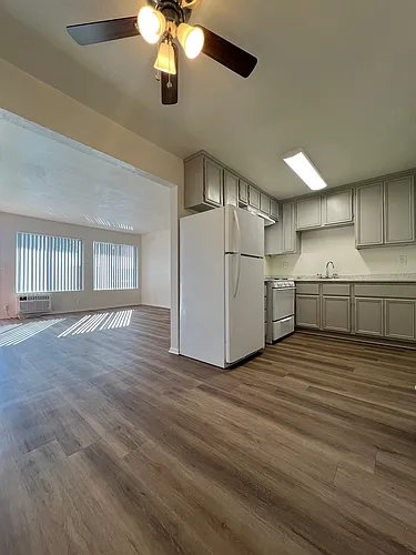 Summit Place Apartments Photo 1