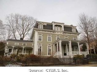 19 Elm St, Mystic, CT 06355