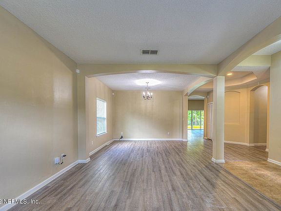 5th image of 162 Islesbrook Pkwy
