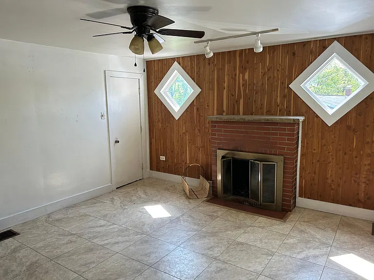 1341 Turnpike Ave #1 — Photo 2