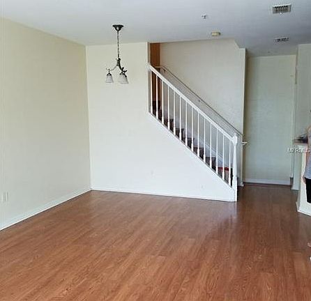 2nd image of 2514 Grand Central Pkwy APT 10
