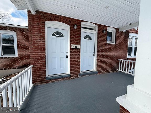 4th image of 313 Delaware Ave