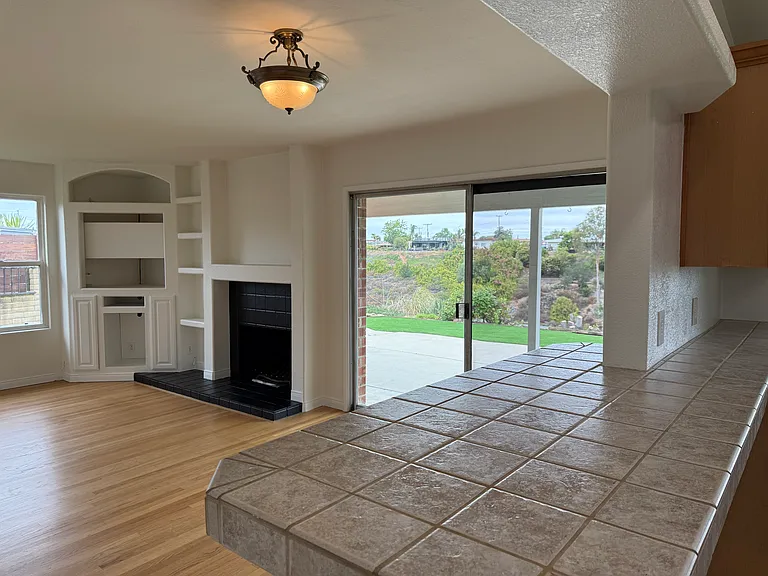 8870 Raejean Ave — Photo 9