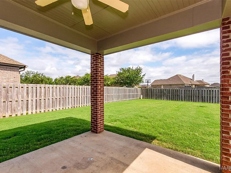 9625 Helmsley Cir — Photo 36
