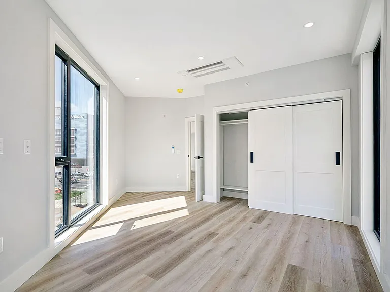 Triad Apartments: Brand New near Drexel & Penn — Photo 51
